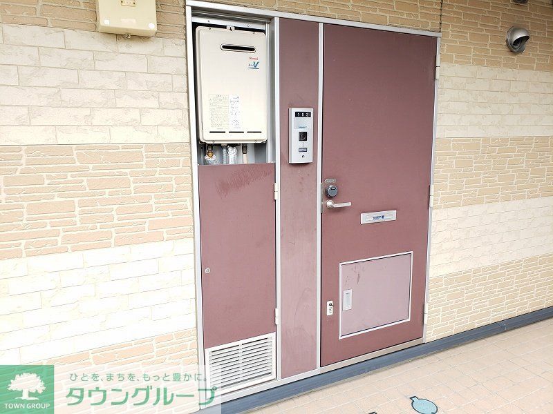 レオパレスインターハイツの玄関写真