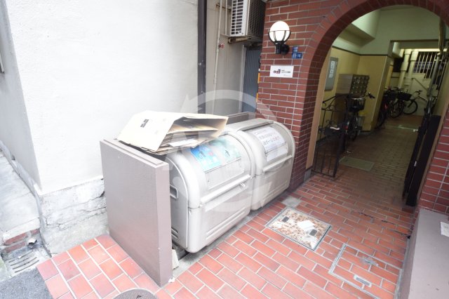 その他共有部分　メゾンドール日本橋　ゴミ箱