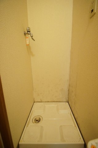 その他設備　防水パン付きの室内洗濯機置場