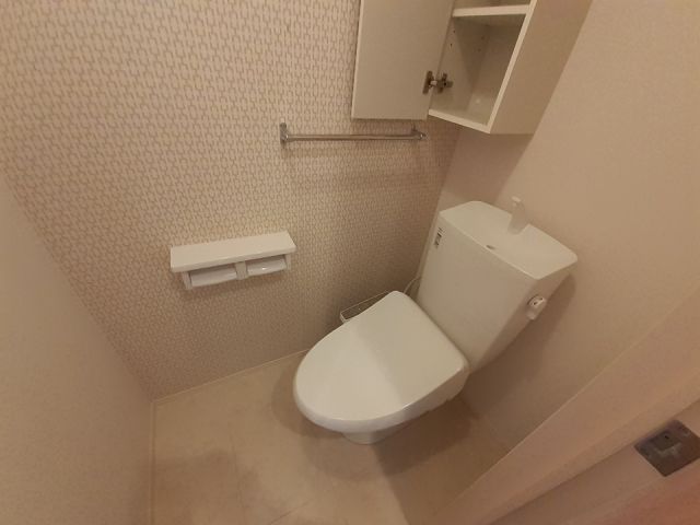 湘南新宿ライン宇須 古河駅 徒歩49分 2階建 築10年のトイレ写真