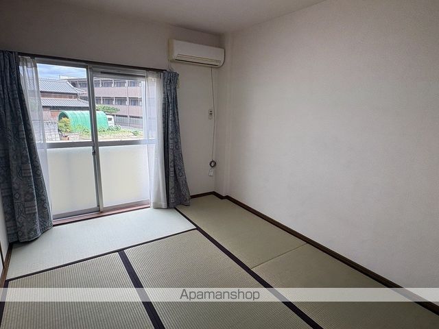 シティハイツ小林の居間写真