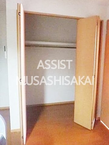 収納　写真：設備同仕様の別号室です