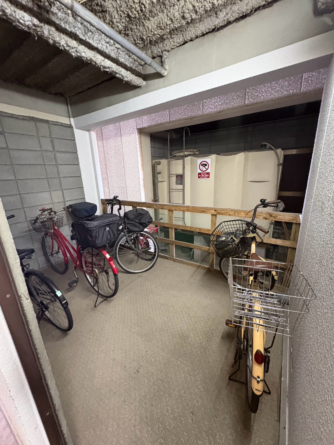 サンプラザ照ヶ丘A棟の外観写真