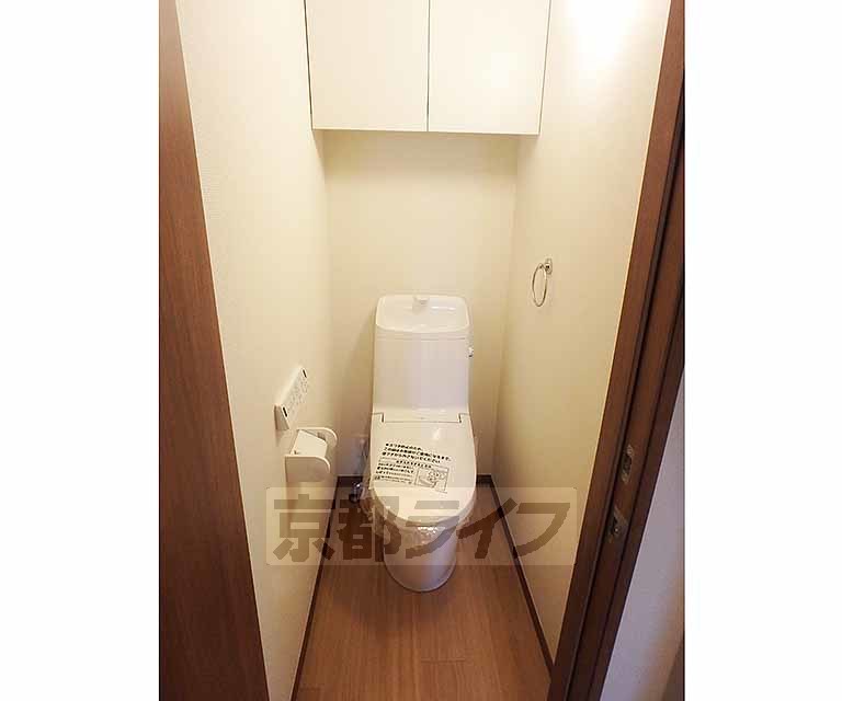 トイレ　温水洗浄便座付きで快適なトイレライフを・