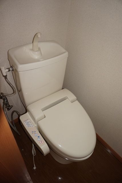 ホワイトウェーブのトイレ写真
