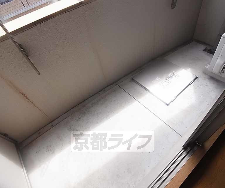 バルコニー　日当たりの良いバルコニーです。