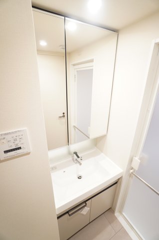洗面設備　※同物件・同タイプの写真です。