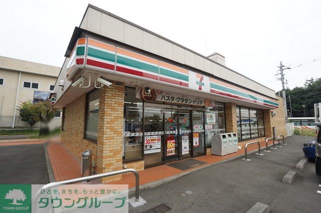 コンビニ　セブンイレブン横浜葛が谷店（コンビニ）まで60m