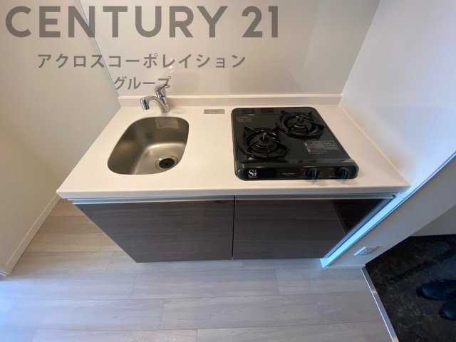 キッチン　2口ガスコンロ付きのシステムキッチンです♪