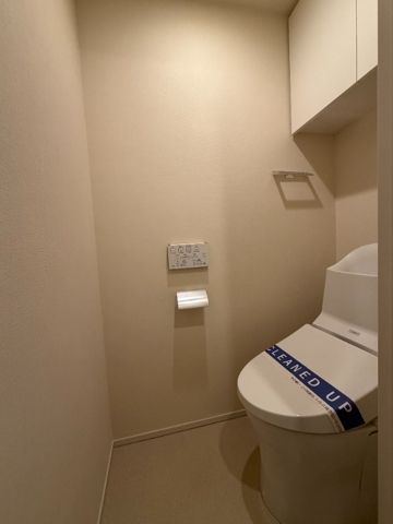 トイレ　参考写真：別部屋タイプ