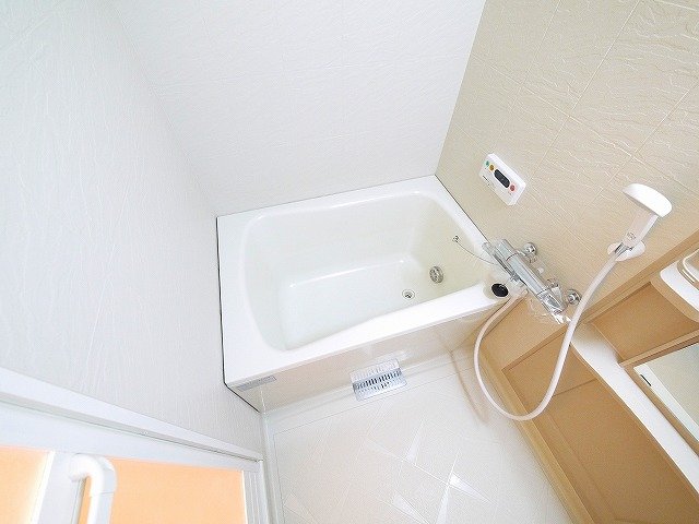 バス・シャワールーム　一日の疲れを癒してください。