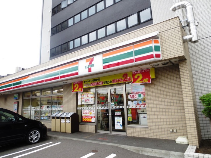 コンビニ　セブンイレブン（コンビニ）まで350m