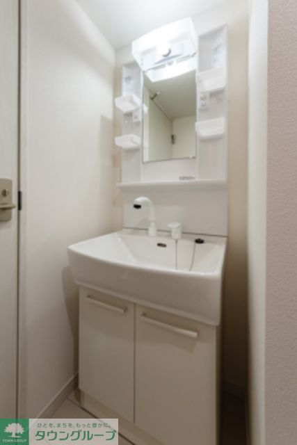 洗面設備　※写真は同タイプ住戸です。