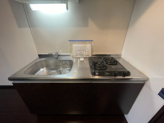キッチン　(参考)同マンション反転他部屋の写真
