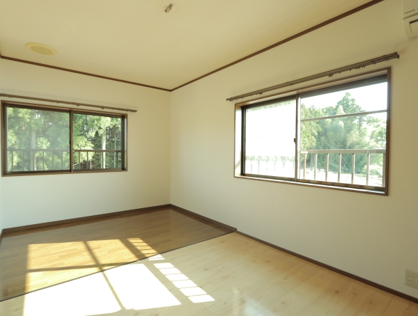 居室・リビング　日当たり良好、7.5帖の居室