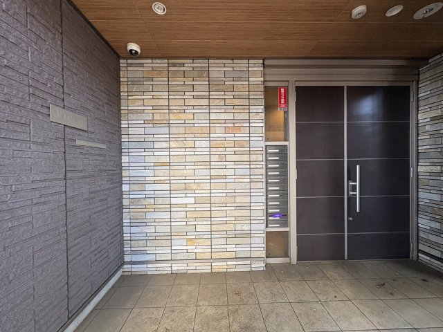 エントランス　建物の内部です