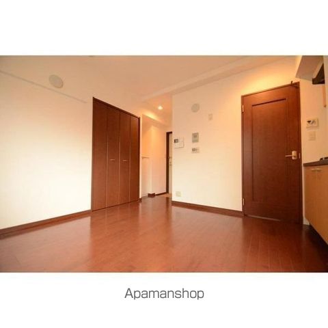 Win駒場の居間写真