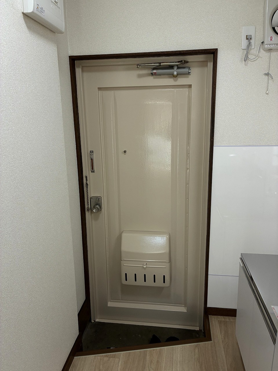 玄関　リフォーム済です。