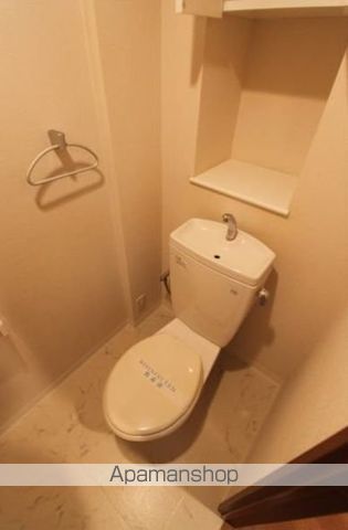 京急本線 平和島駅 徒歩4分 14階建 築24年のトイレ写真