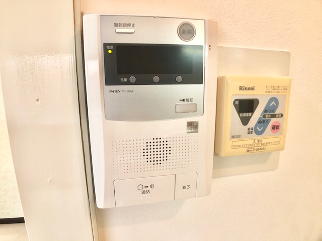 セキュリティ　オートロック連動のインターホンと給湯リモコン