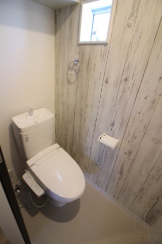 LUXE十三東のトイレ写真