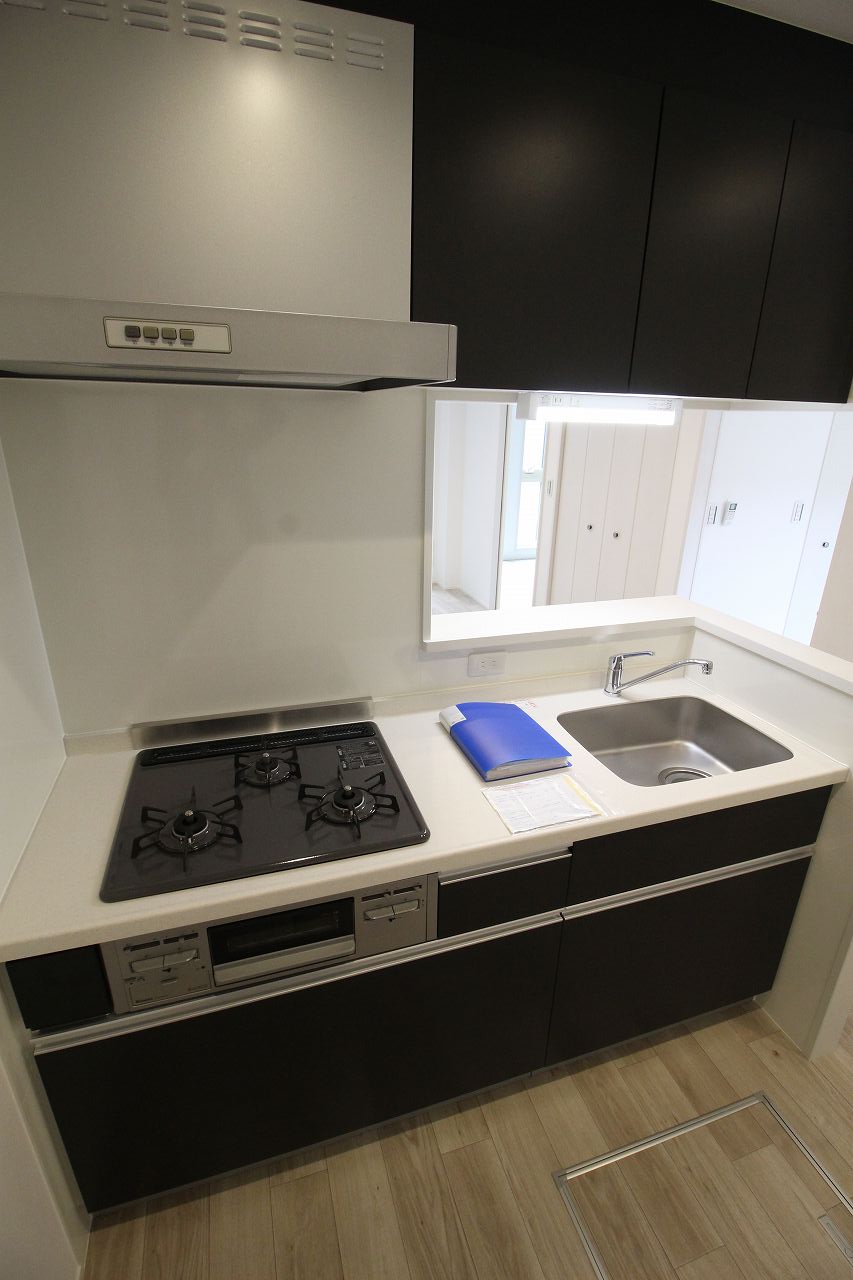 キッチン　同タイプの別の部屋の写真です