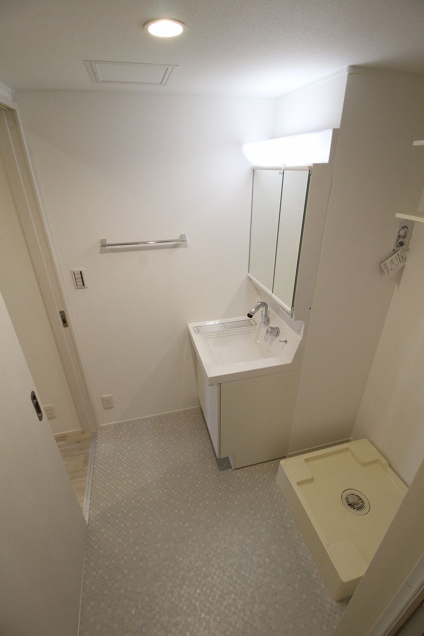 洗面設備　同タイプの別の部屋の写真です