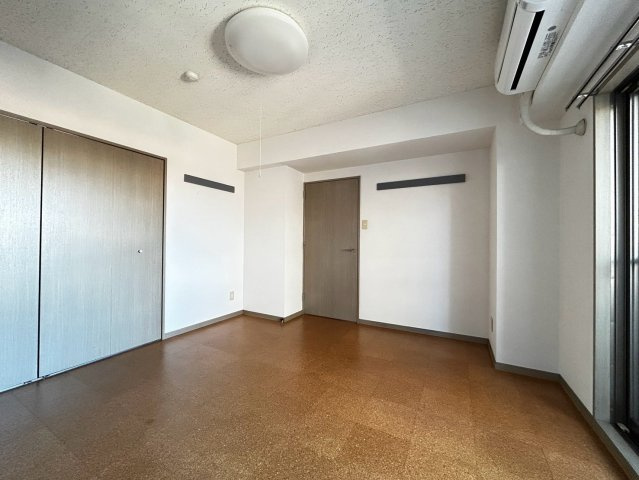 ＪＲ総武線 千葉駅 徒歩4分 7階建 築30年の内装写真