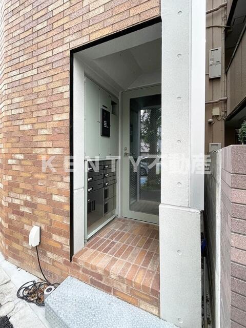 エントランス　建物の内部です