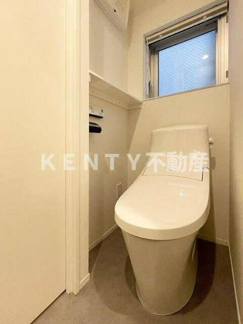 トイレ　落ち着いたトイレです