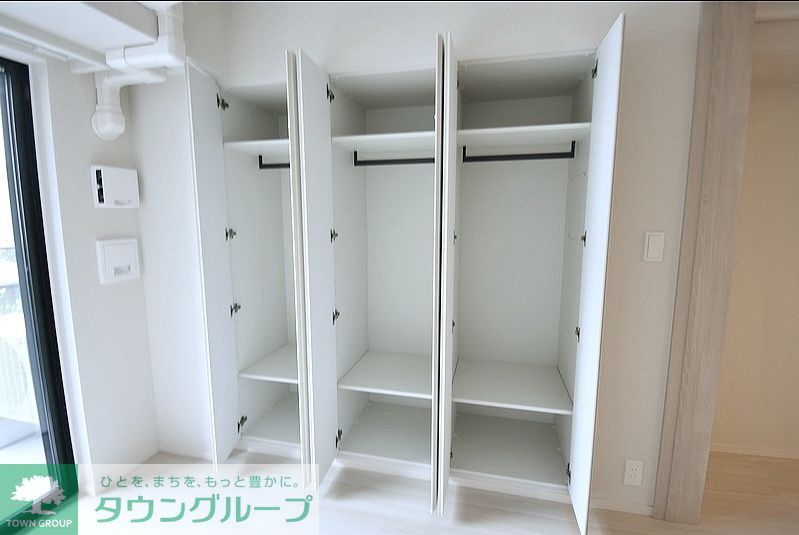 収納　お問合せは(株)タウンハウジングレジデンス事業部　赤坂店・…