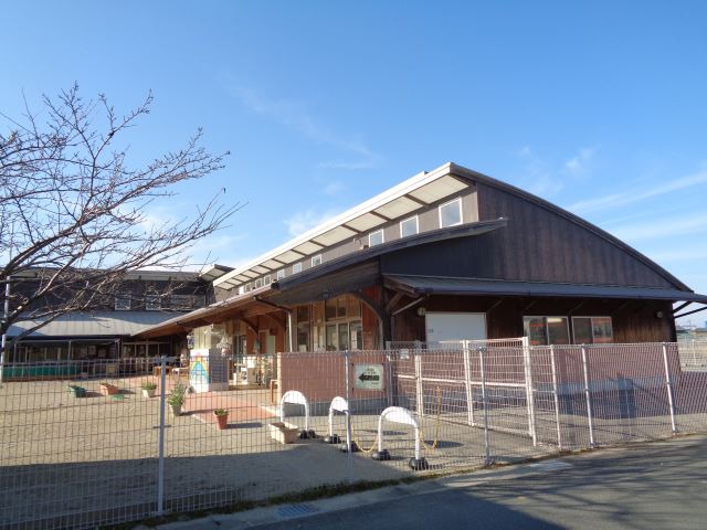 幼稚園・保育園　西保育園（幼稚園・保育園）まで1400m