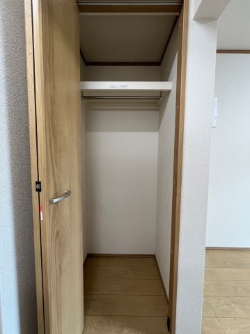 収納　同物件内102号室の写真です