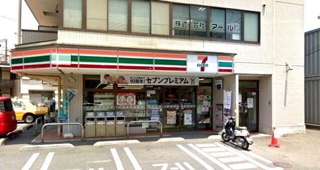 コンビニ　セブン‐イレブン 横浜坂本町店（コンビニ）まで679m