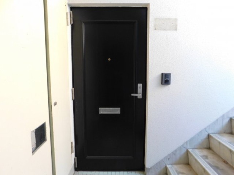 玄関　・室内写真他号室
