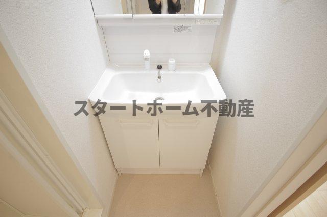 洗面設備　忙しい朝には欠かせない洗面所です