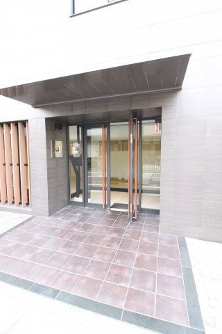 エントランス　コンシェリア駒込ＥＡＳＴ　北区中里1