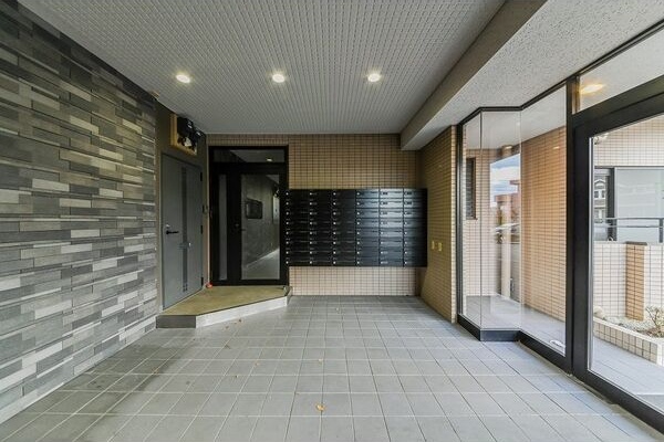 名鉄名古屋本線 新川橋駅 徒歩30分 6階建 築37年の外観写真