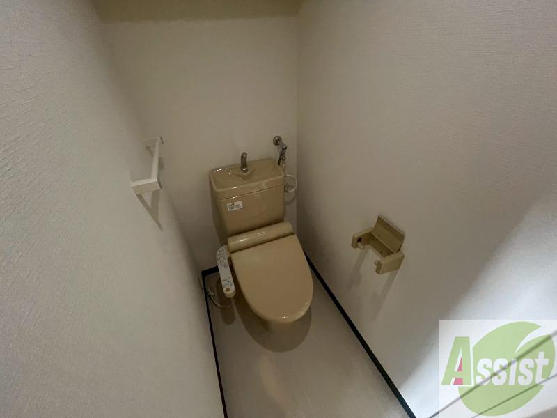 トイレ　トイレです。ウォシュレット付を探している方、おすすめです。