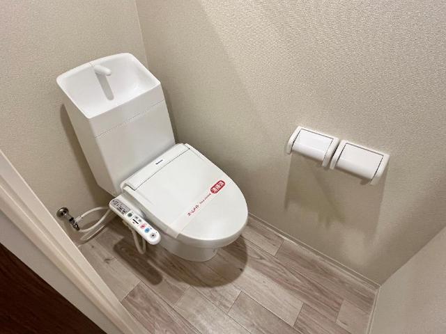 トイレ　シャワー付トイレ