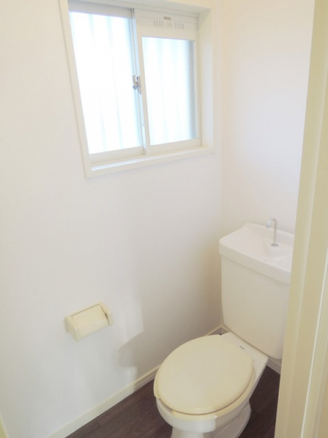 トイレ　落ち着いたトイレです