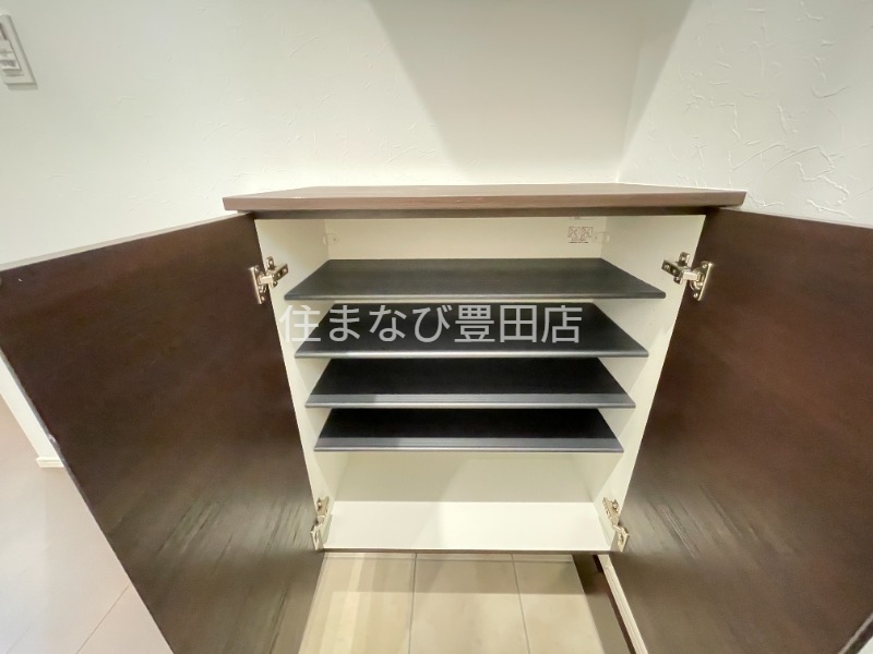 玄関　別物件写真