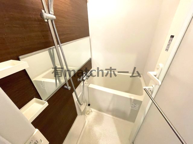 バス・シャワールーム　イメージとして他号室の部屋写真を表示しています