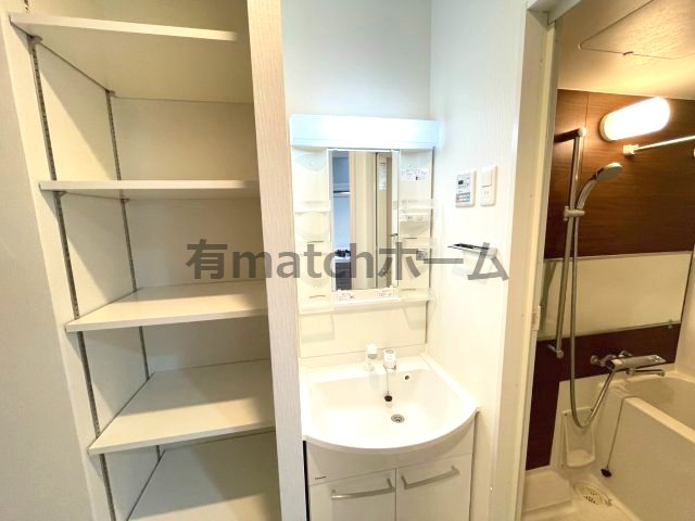 洗面設備　イメージとして他号室の部屋写真を表示しています