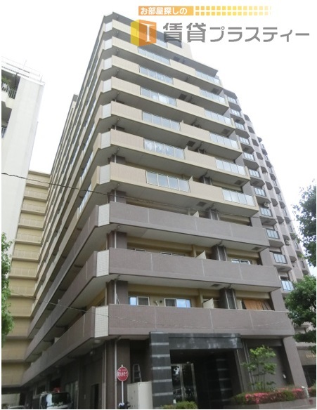 建物外観　市川駅４分の立地で分譲賃貸に住まう。