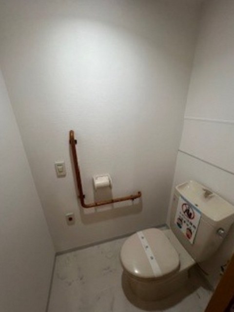 トイレ　別部屋同仕様タイプ