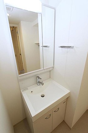 洗面設備　※反転タイプです。