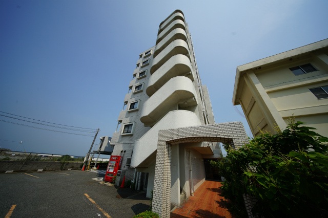 下関市前田のマンションの建物外観