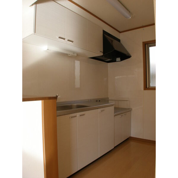 キッチン　写真は、別の部屋で同タイプになります。