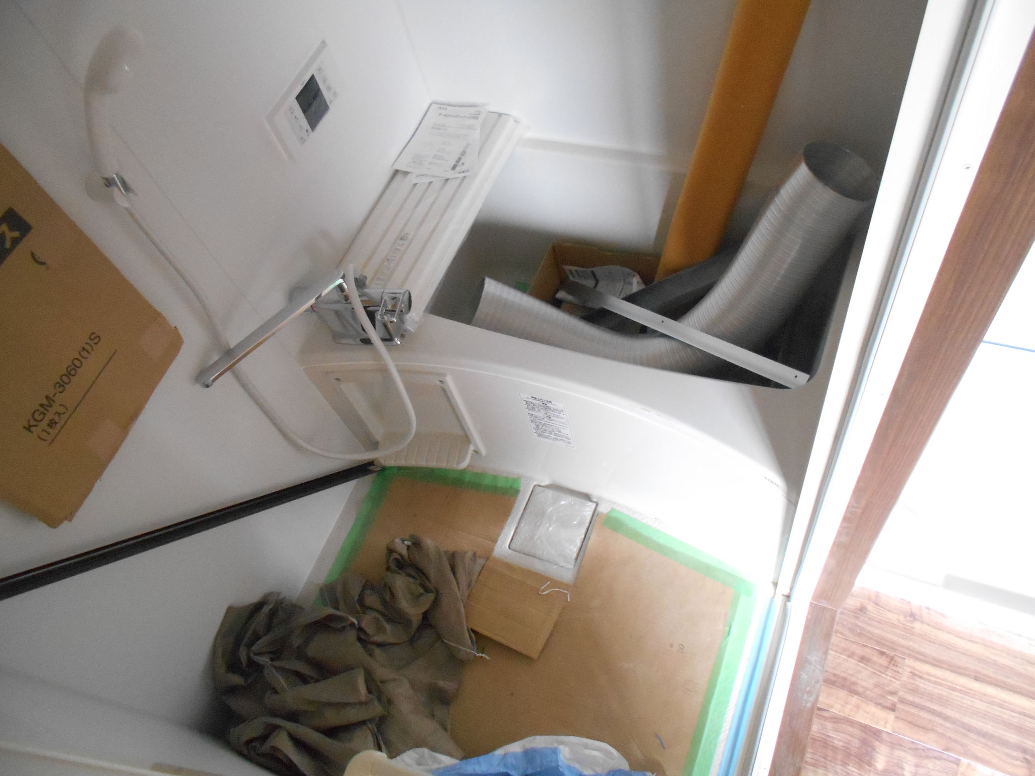 バス・シャワールーム　浴室　改装中